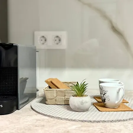 Poemi A La Cluj- Quiet, Kingsize Bed