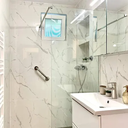 Poemi A La Cluj- Quiet, Kingsize Bed * 클루지나포카