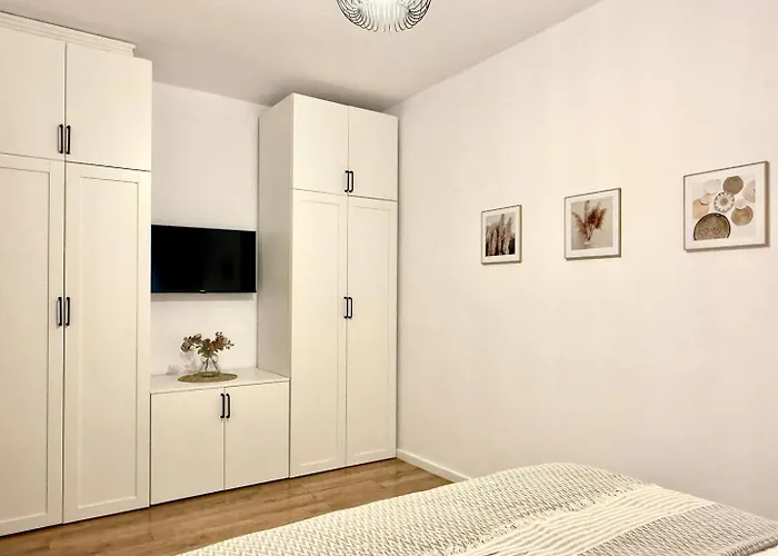 Poemi A La Cluj- Quiet, Kingsize Bed Apartment *