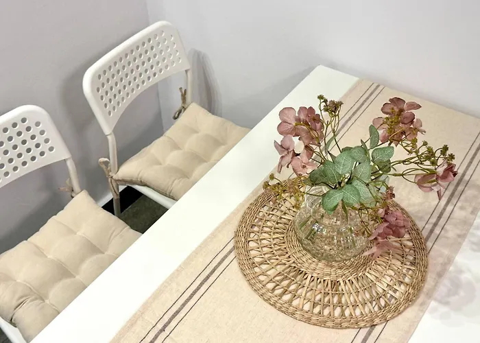 Poemi A La Cluj- Quiet, Kingsize Bed Apartment